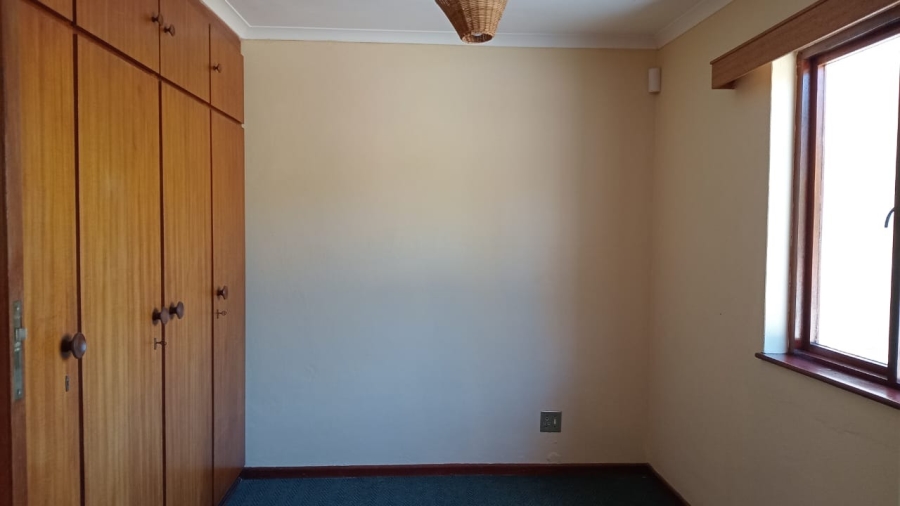 To Let 1 Bedroom Property for Rent in Kleinmond Western Cape